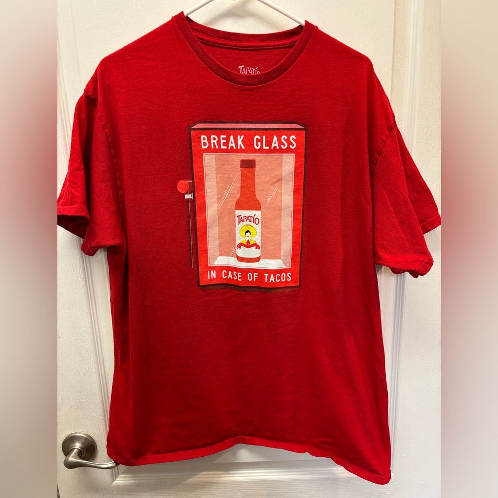 Men’s Red Tapatío Graphic T-Shirt Size XL